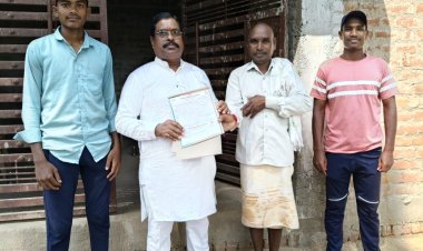 भाजपा जिलाध्यक्ष प्रकाश बैस ने ग्रामीणों को भाजपा का बनाया सदस्य