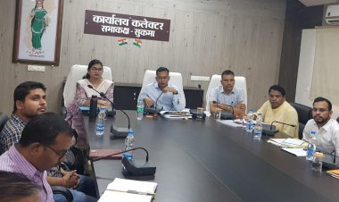 कलेक्टर देवेश कुमार ध्रुव ने अवैध धान खरीदी रोकने के लिए दिए दिशा-निर्देश