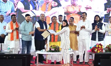 मुख्यमंत्री ने छत्तीसगढ़ की तीनों पवार कंपनियों में चयनित कनिष्ठ यंत्रियों को प्रदान किए नियुक्ति पत्र