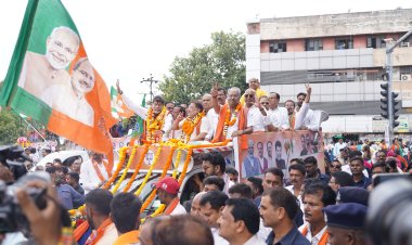 सुनील सोनी की नामांकन रैली में भाजपा ने दिखाई ताकत,बृजमोहन ने कहा-दक्षिण की जनता की एक नहीं दो विधायक करेंगे सेवा