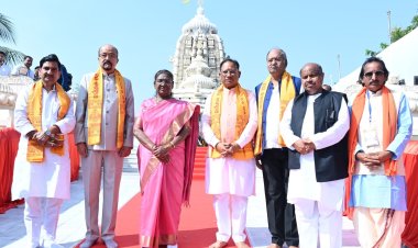राष्ट्रपति द्रौपदी मुर्मु पहुंचीं महाप्रभु जगन्नाथ के दरबार, दर्शन कर छत्तीसगढ़ प्रवास के दूसरे दिन की शुरुआत