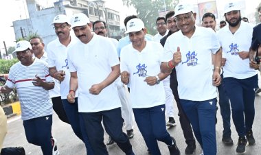 मुख्यमंत्री विष्णु देव साय ने राष्ट्र की एकता,अखंडता के लिए राजधानी वासियों के साथ लगाई एकता दौड़
