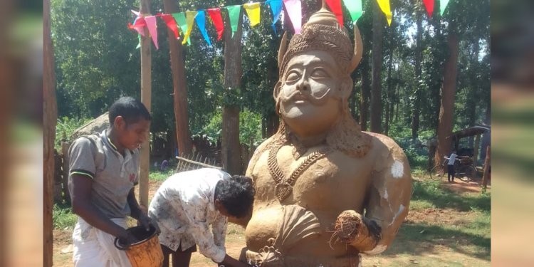 सात तालाब की मिट्टी को इक्ट्ठा कर बनाते हैं रावण और कुंभकर्ण की प्रतिमा,सदियों से चली आ रही परंपरा