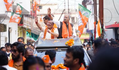 मंत्रियों और विधायकों ने संभाली जनसंपर्क की कमान : मंत्री टंकराम,लखनलाल,विधायक मूणत,चंद्राकर,मोतीलाल,पुरंदर ने सुनील सोनी के लिए मांगा दक्षिण की जनता से आशीर्वाद