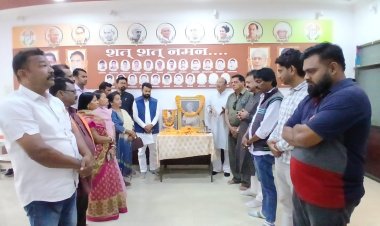 शहर जिला कांग्रेस कमेटी ने सादगीपूर्ण मनाई स्व. इंदिरा गांधी की जयंती