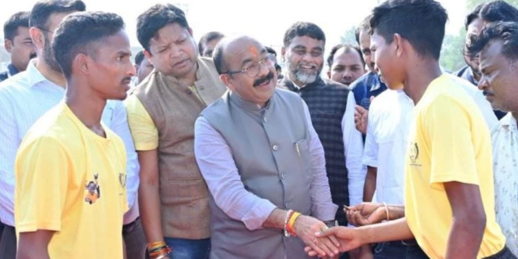 डिप्टी सीएम अरुण साव का दो दिवसीय बस्तर दौरा : विभिन्न कार्यों का जायजा लेकर दिए आवश्यक निर्देश,बस्तर ओलंपिक में भी हुए शामिल