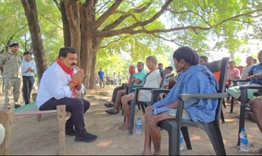 Big Breaking : नक्सली लीडर हिड़मा और बारसे देवा की माता से मिले डिप्टी सीएम विजय शर्मा