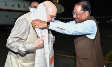 देर रात रायपुर पहुंचे गृह मंत्री अमित शाह,सीएम साय ने किया स्वागत