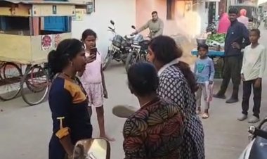 Breaking :  रायपुर में बीएलओ के साथ गाली-गलौज और मारपीट, वीडियो वायरल