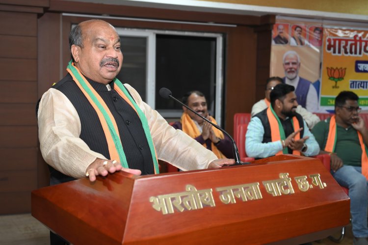 “लोकतंत्र की पारदर्शिता ही विकास की दिशा : विधायक पुरंदर मिश्रा ने दिलाई ‘विकसित भारत 2047’ की प्रेरणा”