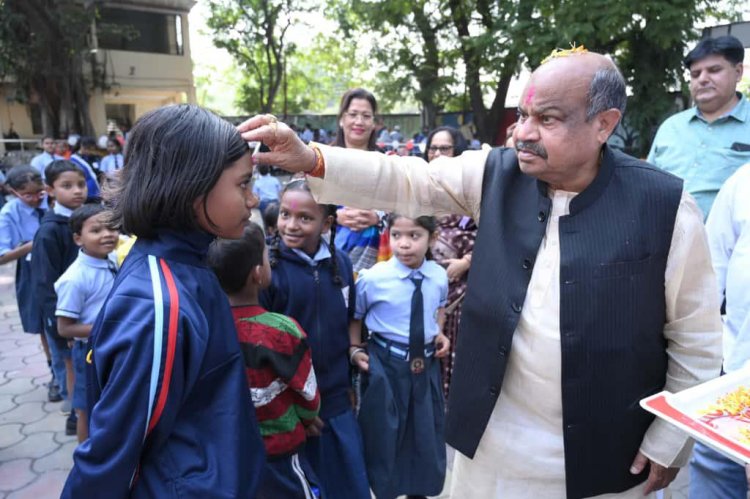 “बाल दिवस पर PG उमाठे स्कूल में उत्साह का सैलाब, विधायक पुरंदर मिश्रा ने बच्चों में भरा आत्मविश्वास व प्रेरणा”