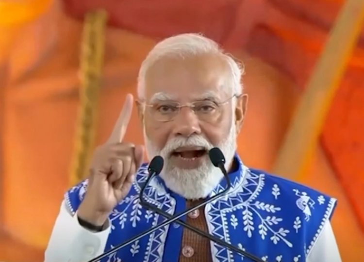 प्रधानमंत्री नरेंद्र मोदी ने गुजरात में की मुख्यमंत्री विष्णुदेव साय की तारीफ