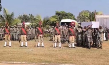 बीजापुर मुठभेड़ में शहीद जवानों को दी गई सलामी, 18 नक्सलियों के शव बरामद