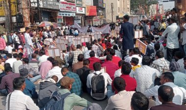 छत्तीसगढ़िया क्रांति सेना के प्रदेश अध्यक्ष अमित बघेल ने किया सरेंडर,मां का निधन