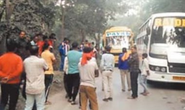 केशकाल घाट में ट्रेलरों में भिड़ंत,जाम लगने से राहगीर परेशान