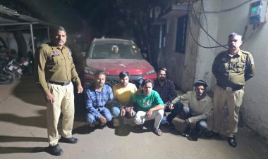 बीच रोड में आतिशबाजी कर केक काटना पड़ा भारी,जन्मदिन मनाने वाले 5 आरोपी गिरफ़्तार