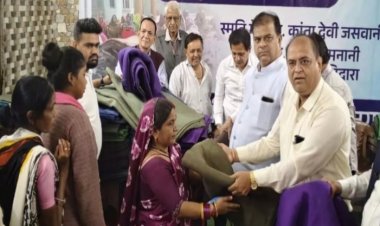 ठंड से बचाने सिंधी काउंसिल छत्तीसगढ़ इकाई की नेक पहल, निशुल्क कंबल वितरण की शुरुआत