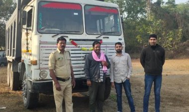 अवैध खनिज परिवहन पर कार्रवाई, 3 हाइवा और 1 ट्रेलर जब्त