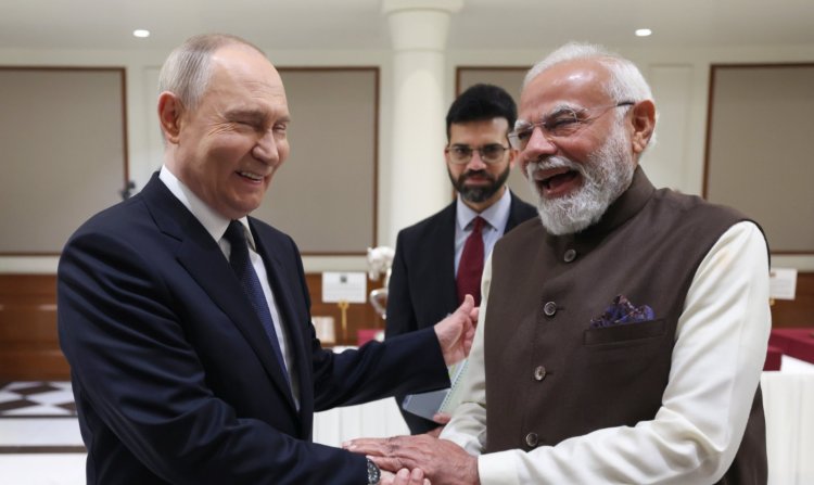 भारत-रूस दोस्ती की नई उड़ान: 'विजन 2030' पर लगी मुहर, PM मोदी ने रूसी पर्यटकों को दिया 'फ्री वीजा' का खास तोहफा