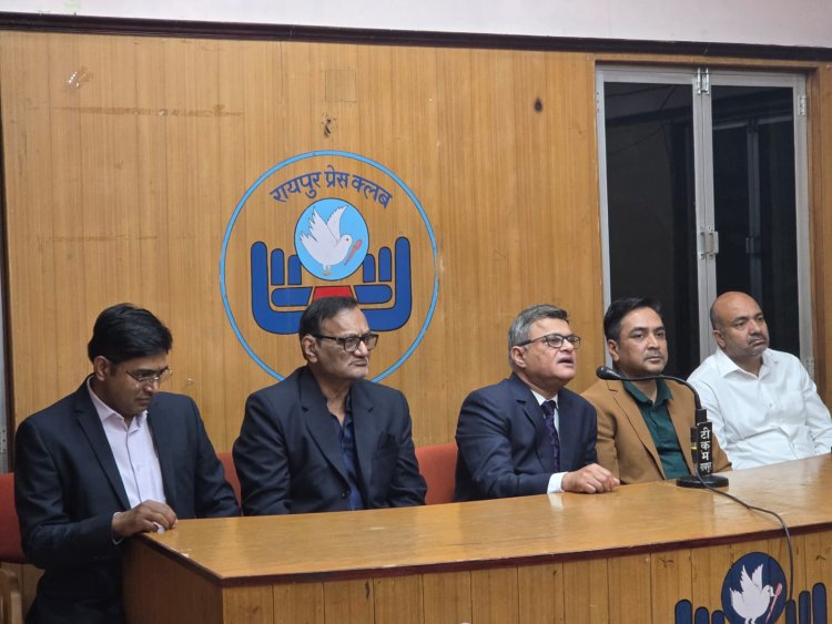 यूरोलॉजी से संबंधित बीमारियों का उपचार यूरोलॉजिस्ट से ही कराने जागरुकता आवश्यक