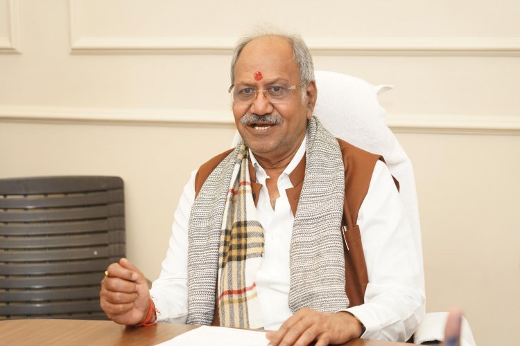 सांसद बृजमोहन ने सांसद खेल महोत्सव समापन की तैयारियों पर ली उच्च स्तरीय बैठक