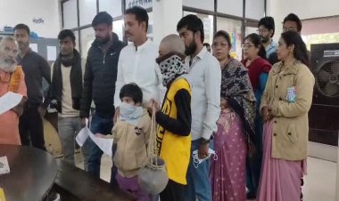 रिश्तों का ऐसा भी रंग! ससुराल से भागते समय पति की 'अस्थियां' ही चुरा ले गई पत्नी, मासूम बच्चों ने थाने पहुँचकर लगाई न्याय की गुहार