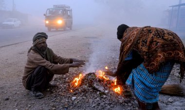 ठंड ने मारी 'यू-टर्न', अंबिकापुर में ठिठुरन बढ़ी; जानें रायपुर समेत आपके शहर में कैसा रहेगा मौसम