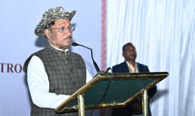 नक्सल मुक्त बस्तर की दिशा में एक और सफलता : चार इनामी माओवादियों ने किया आत्मसमर्पण