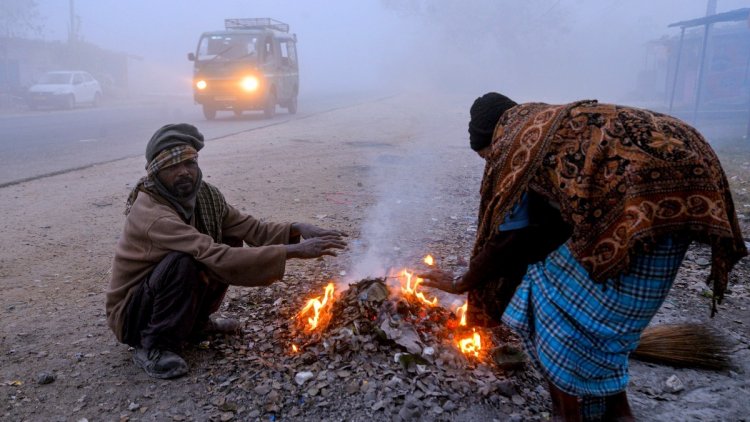 छत्तीसगढ़ में फिर लौटा कड़ाके की ठंड का दौर : रायपुर समेत 10 से ज्यादा जिलों में 'शीतलहर' की चेतावनी