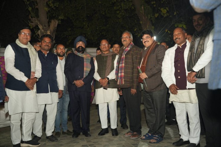 छत्तीसगढ़ के मुख्यमंत्री सहित भाजपा के महत्वपूर्ण नेता सांसद बृजमोहन अग्रवाल के दिल्ली स्थित आवास पर रात्रि भोज में हुए शामिल