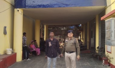 दुष्कर्म कर ब्लैकमेलिंग से लाखों की उगाही, फरार आरोपी गिरफ्तार