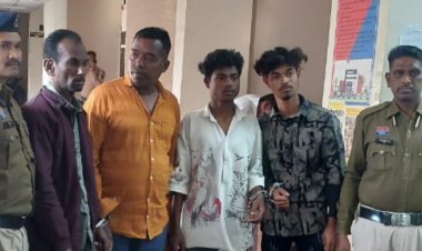 रायपुर के बैजनाथपारा क्षेत्र में देर रात घूमने वालों को पुलिस ने घेरा