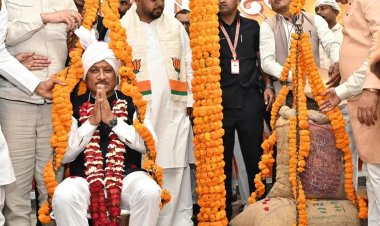 धान से तुलादान कर किसानों ने जताया मुख्यमंत्री का आभार