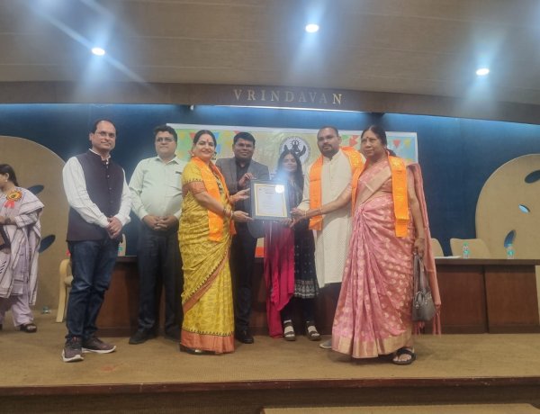 उत्कृष्ट समाज सापेक्ष कार्यों के लिए वक्ता मंच हुआ सम्मानित