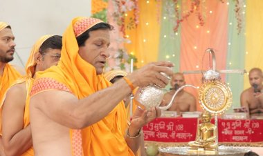 दिगंबर जैन मंदिर फाफाडीह में हुआ सिद्ध चक्र विधान