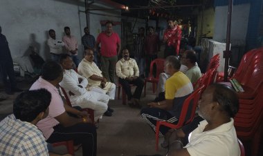 खल्लारी रोपवे दुर्घटना : आयुषी धावरे के निधन पर विधायक पुरंदर मिश्रा ने जताया शोक, परिजनों से मिलकर हर संभव सहायता का दिया आश्वासन