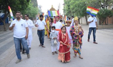 भक्ति के रंग, वीर के संगः भक्ति नृत्य और सुमधुर संगीत के साथ हुआ भगवान महावीर का आगमन