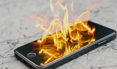 जेब में रखा मोबाइल ब्लास्ट, बुरी तरह से झुलसा छात्र