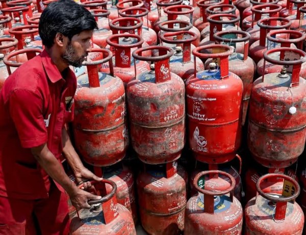 अब जल्दी नहीं मिलेगा सिलेंडर, कम्पनियों ने बढ़ाया वेटिंग गैप : अब 35 दिनों के बाद ही होगी बुकिंग
