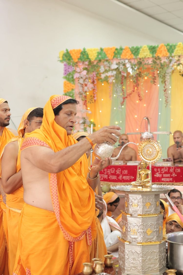 दिगंबर जैन मंदिर फाफाडीह में हुआ सिद्ध चक्र विधान