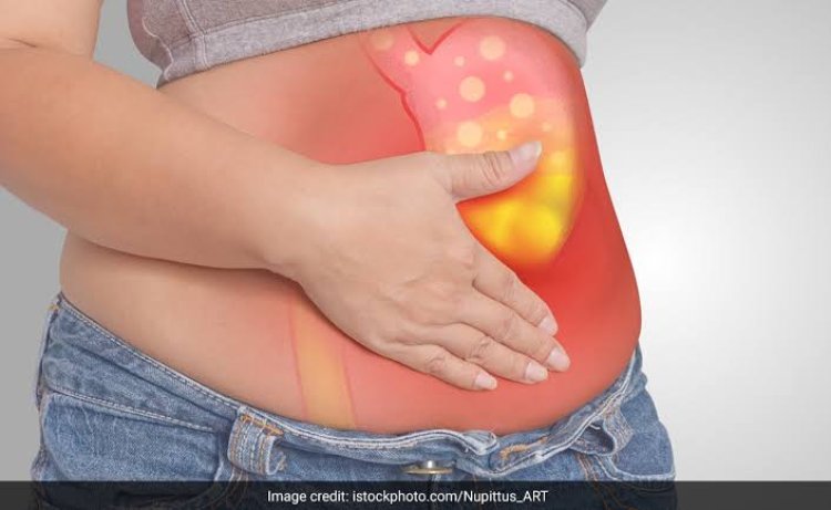 बार-बार गैस बनना सिर्फ पेट की खराबी नहीं, 'लिवर' की बीमारी का भी है संकेत; भूलकर भी न करें इन लक्षणों को इग्नोर