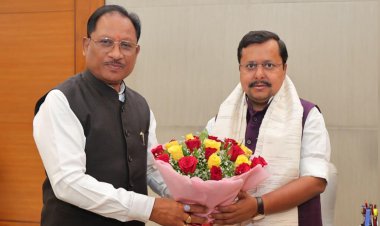 राष्ट्रीय अध्यक्ष नितिन नवीन से मिले सीएम विष्णुदेव साय,स्थापना दिवस की दी शुभकामनाएं