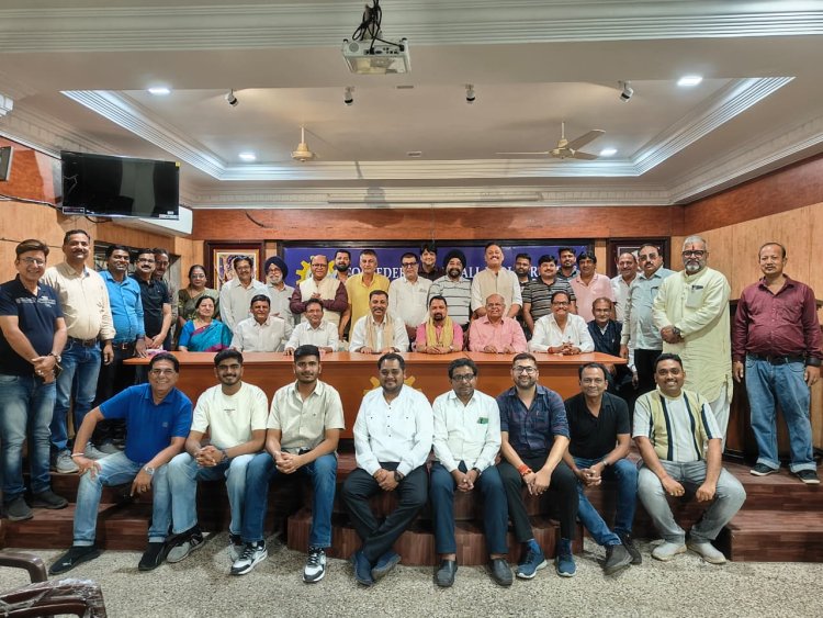 कैट कार्यालय में राष्ट्रीय वरिष्ठ उपाध्यक्ष संजय पटवारी का आगमन