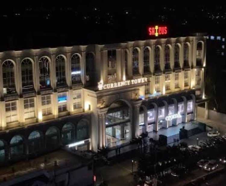 VIP तिराहे के करेंसी टावर में लिफ्ट में फंसीं सीनियर IAS ऋचा शर्मा, आधे घंटे बाद रेस्क्यू