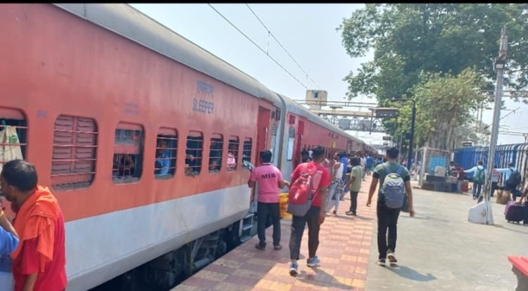 किराया बढ़ाए बिना रेलवे कर रहा कमाल: स्क्रैप से 6813 करोड़ की कमाई, नॉन-फेयर रेवेन्यू 5 साल में 168% बढ़ा