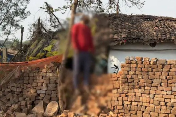 पत्नी के जाने से आहत पति ने प्रेमी के घर के सामने फांसी लगाई, इलाके में सनसनी