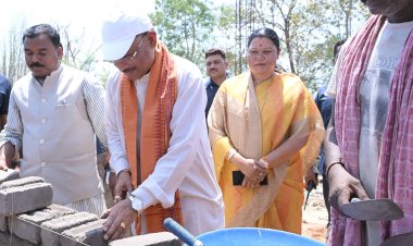 जब सीएम ने तुरंत वाहन रुकवाया...अनुसुइया के सपनों के महल में किया श्रमदान, ग्रामीणों के मन में बस गए विष्णुदेव