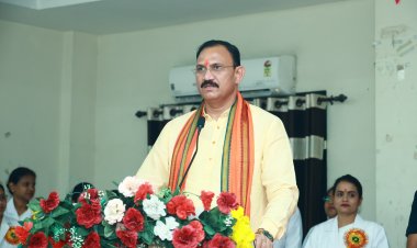 "नर्सिंग सिस्टर" अब कहलाएंगी "सीनियर नर्सिंग ऑफिसर"हेल्थ मिनिस्टर श्याम बिहारी जायसवाल ने की घोषणा
