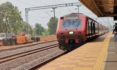 बदलते बस्तर की नई तस्वीर: रावघाट तक पहुंची ट्रेन, पूर्व नक्सलियों ने पहली बार किया रेल का सफर 