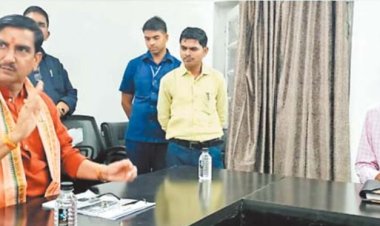 बिजली नहीं दे सकते तो कुर्सी छोड़ दें अफसर, केंद्रीय मंत्री तोखन साहू बोले, अब शिकायत आई तो नपेंगे